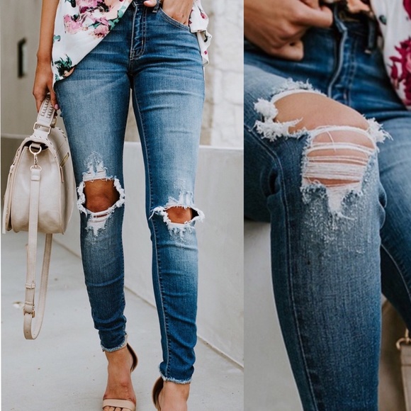 Distressed Denim Frayed Hem Ankle Skinny Jeans - Picture 8 of 9